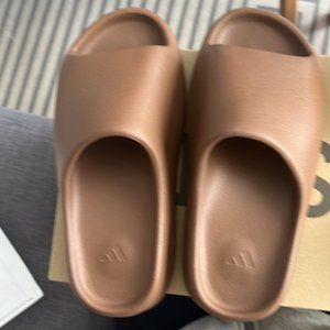 Adidas Yeezy Slides